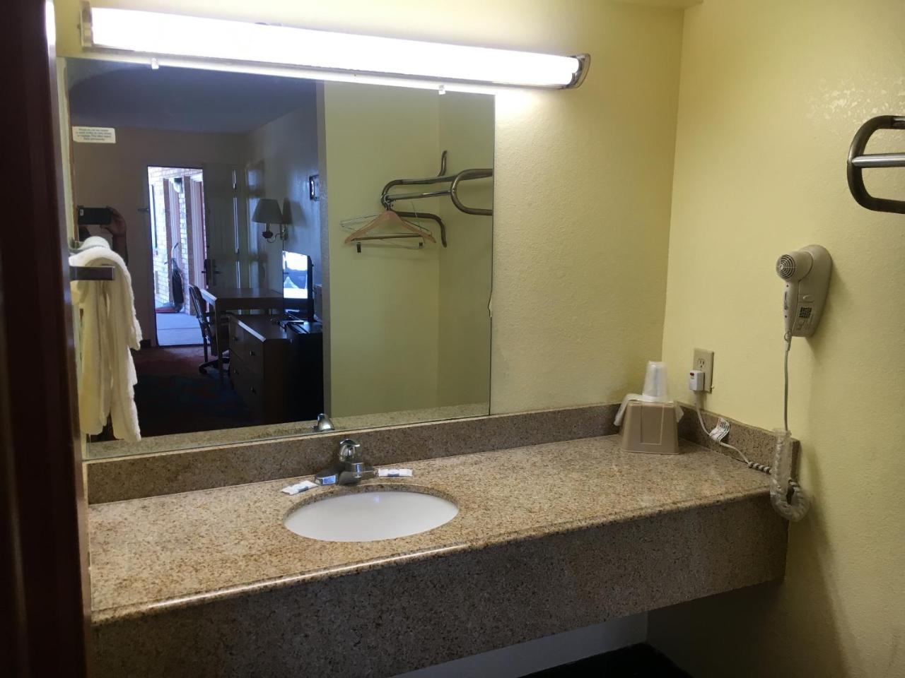Executive Inn Odessa Exterior photo